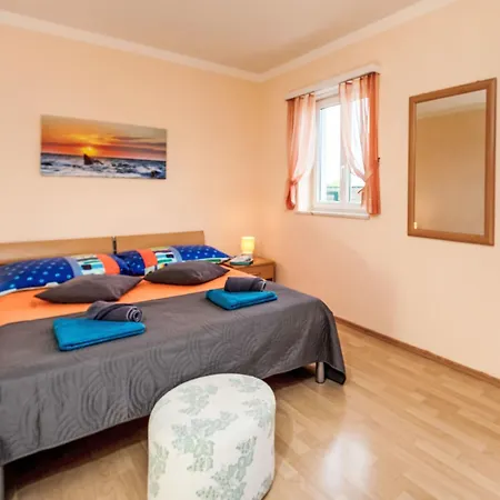 Apartman Steffi Fuer 4 Personen By Interhome Ravni
