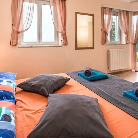 Steffi Fuer 4 Personen By Interhome Apartman *
