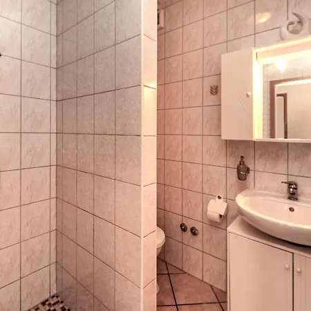 Steffi Fuer 4 Personen By Interhome